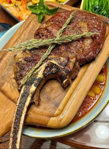 Australian tomahawk steak, approximately 1.2 kg photo review